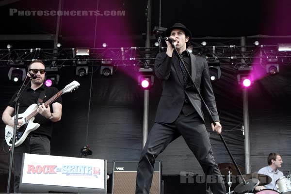 MAXIMO PARK - 2012-08-25 - SAINT CLOUD - Domaine National - Grande Scene - 